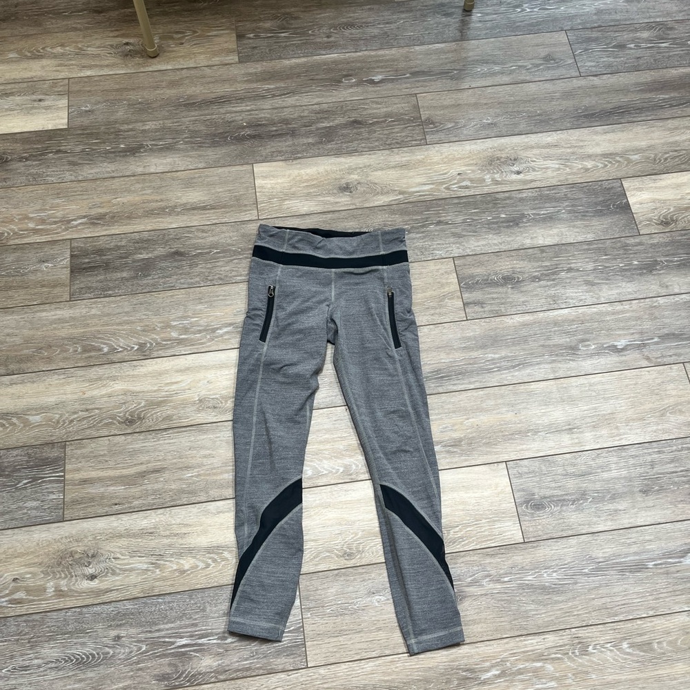 Lululemon Athletica Gray Leggings with Black Accents